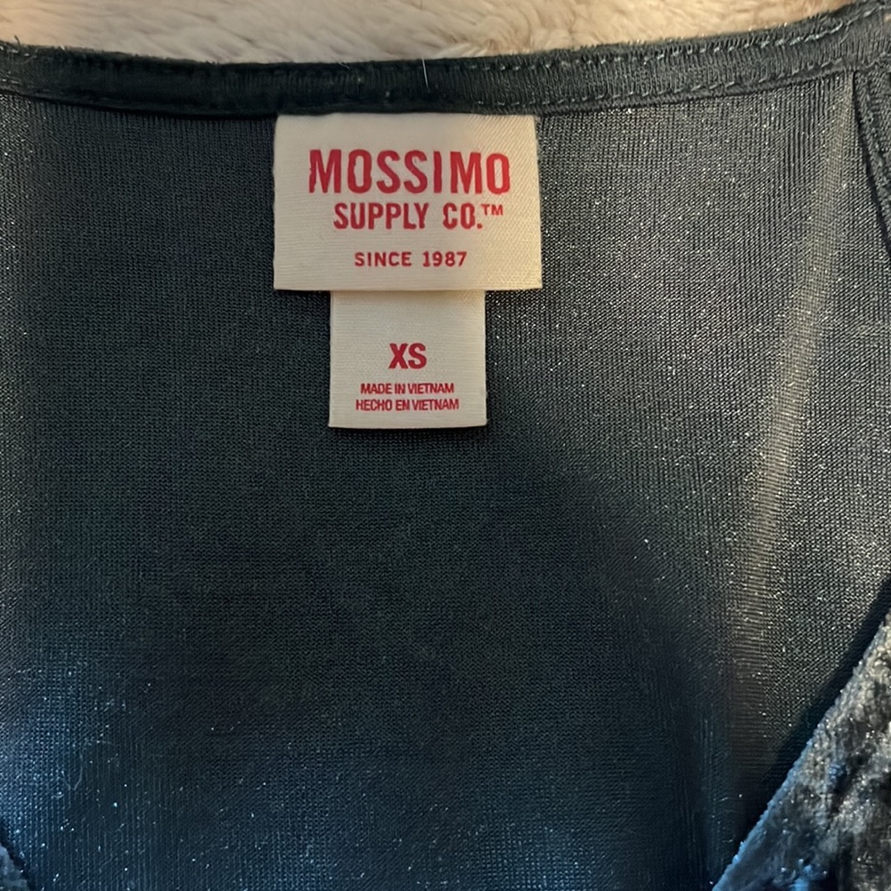 Mossimo Tank Top - Picture 2 of 3